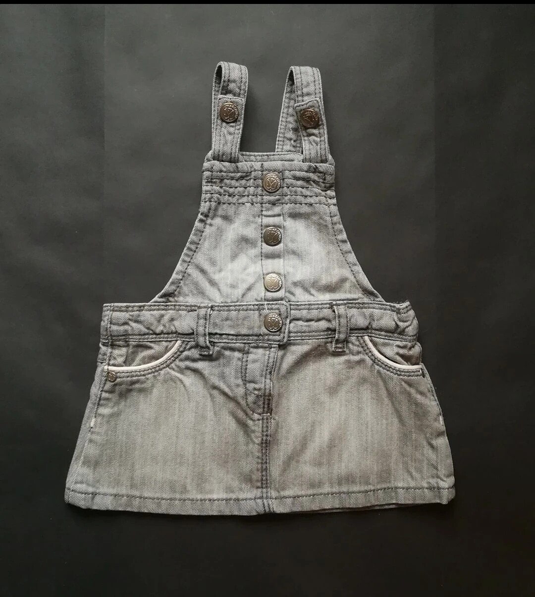 Girls pinafore