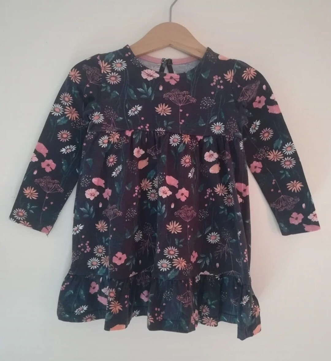 Girls dress