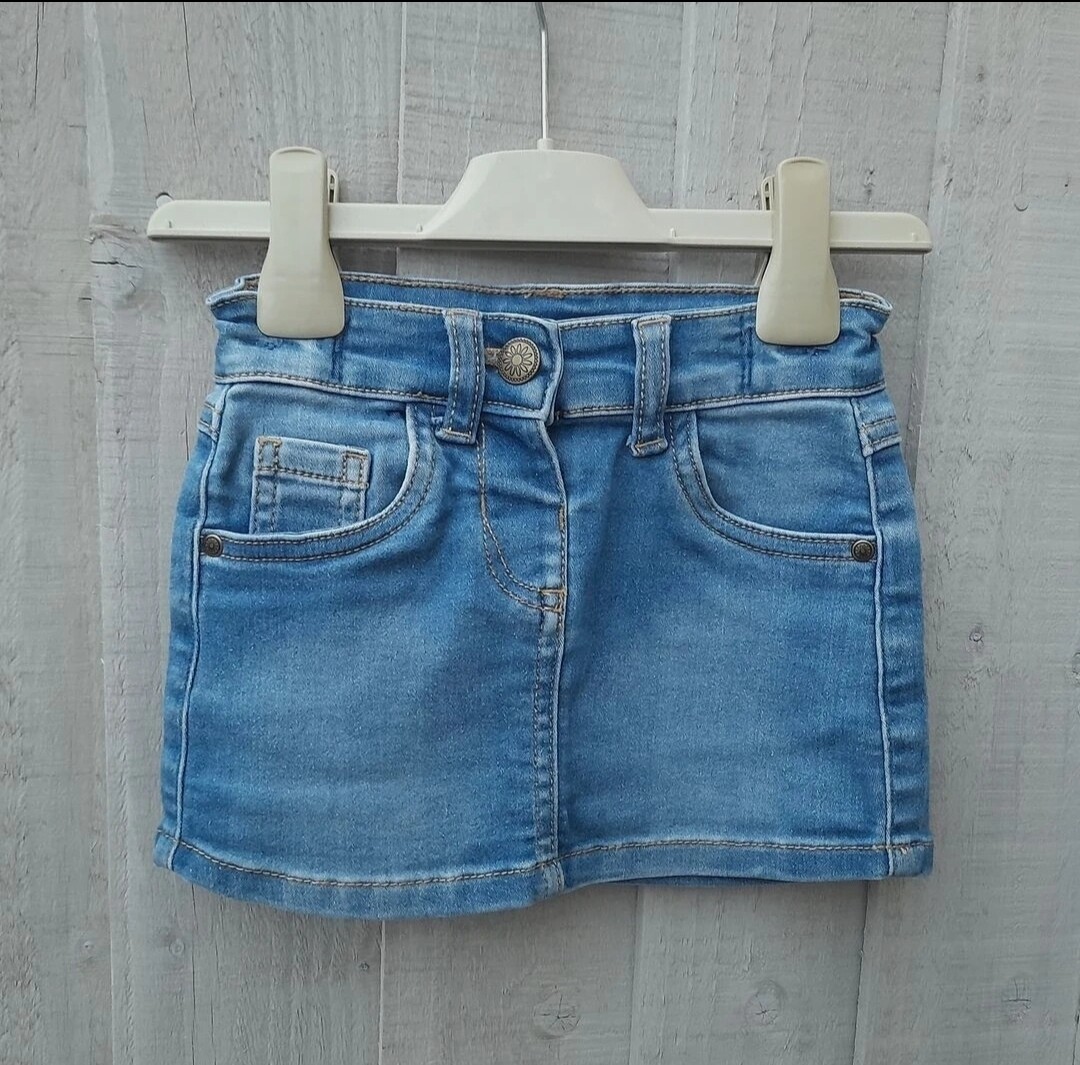 Girls skirt