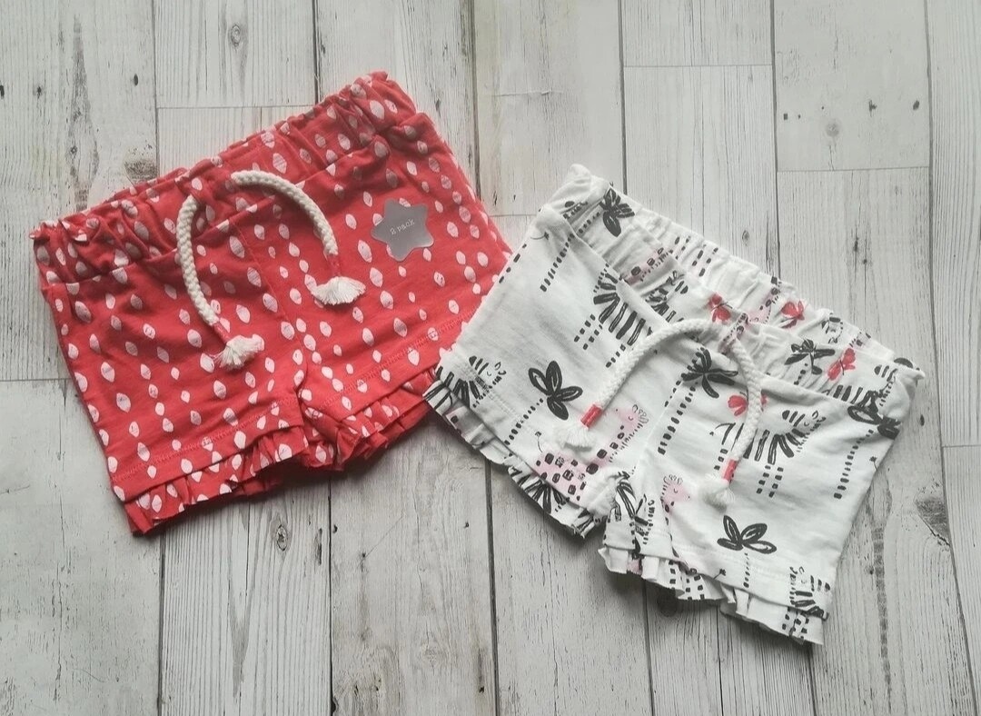Girls 2x shorts (NEW)