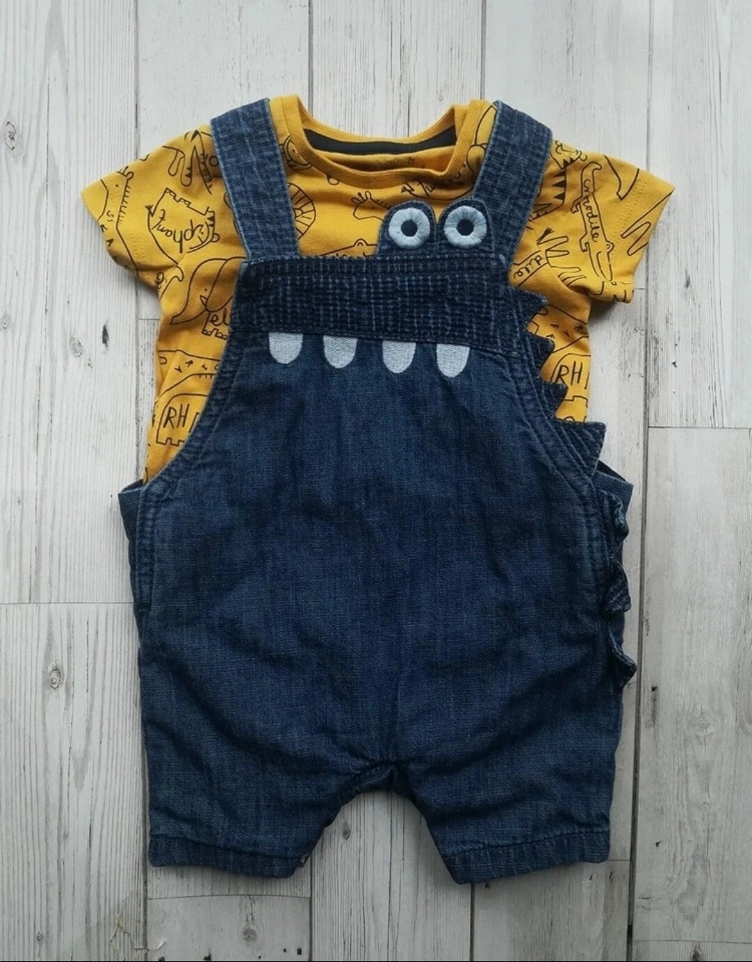 Boys 2 piece dungeree set 
