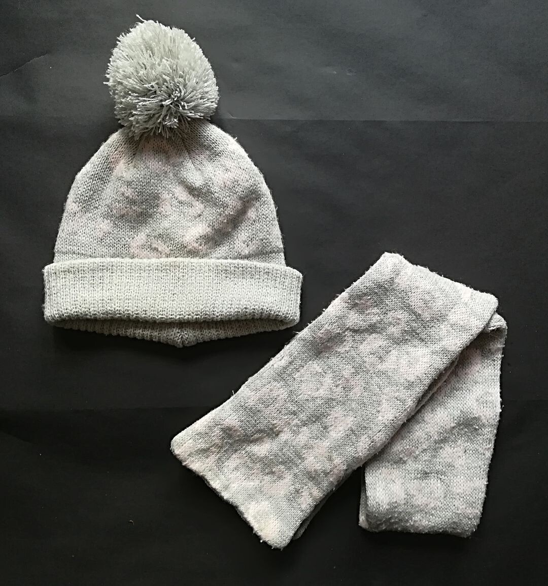 Girls beanie hat and scarf set