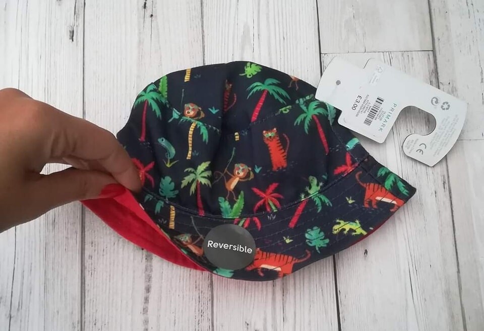 Boys reversible bucket hat (NEW)