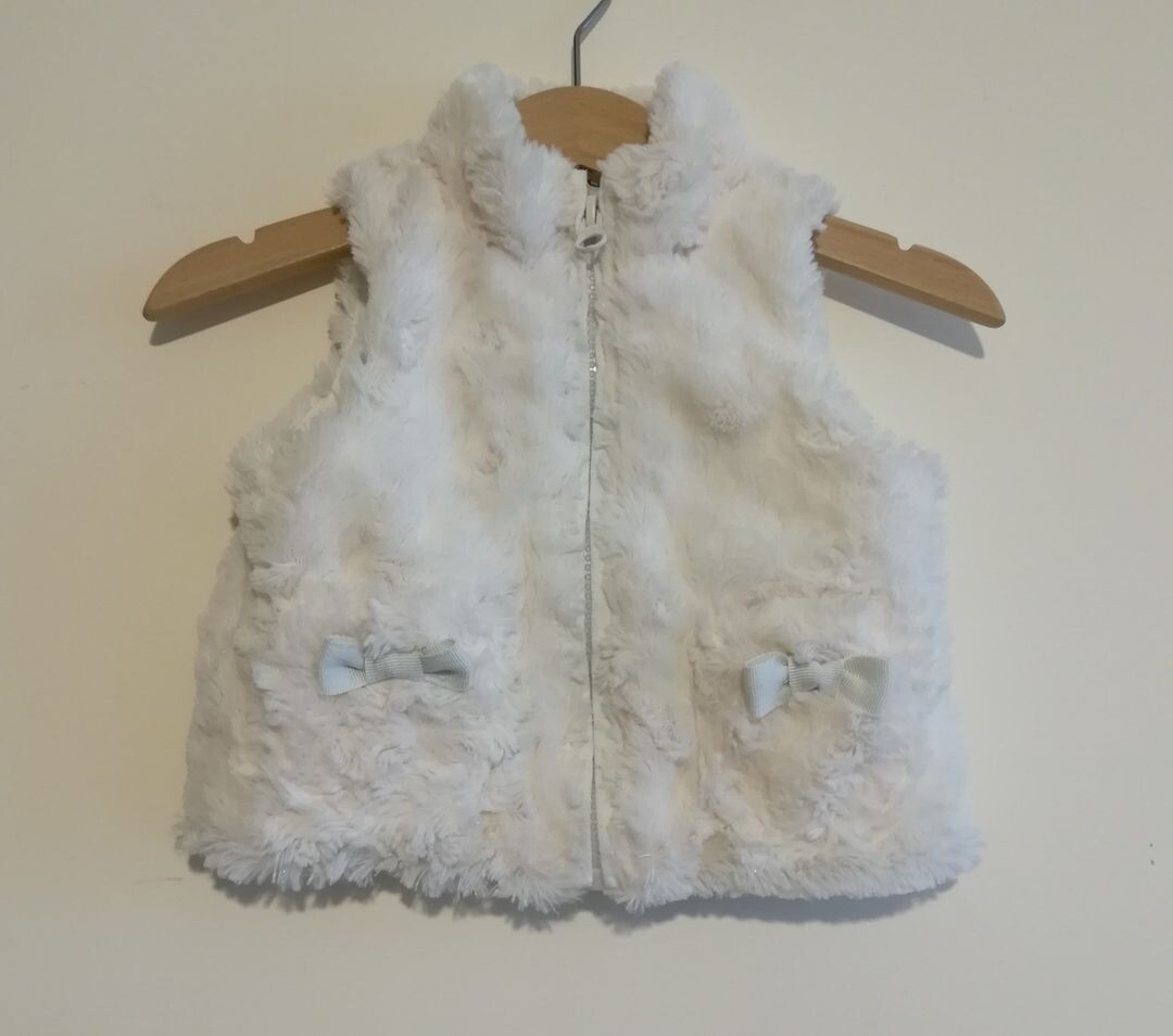 Girls faux fur gilet