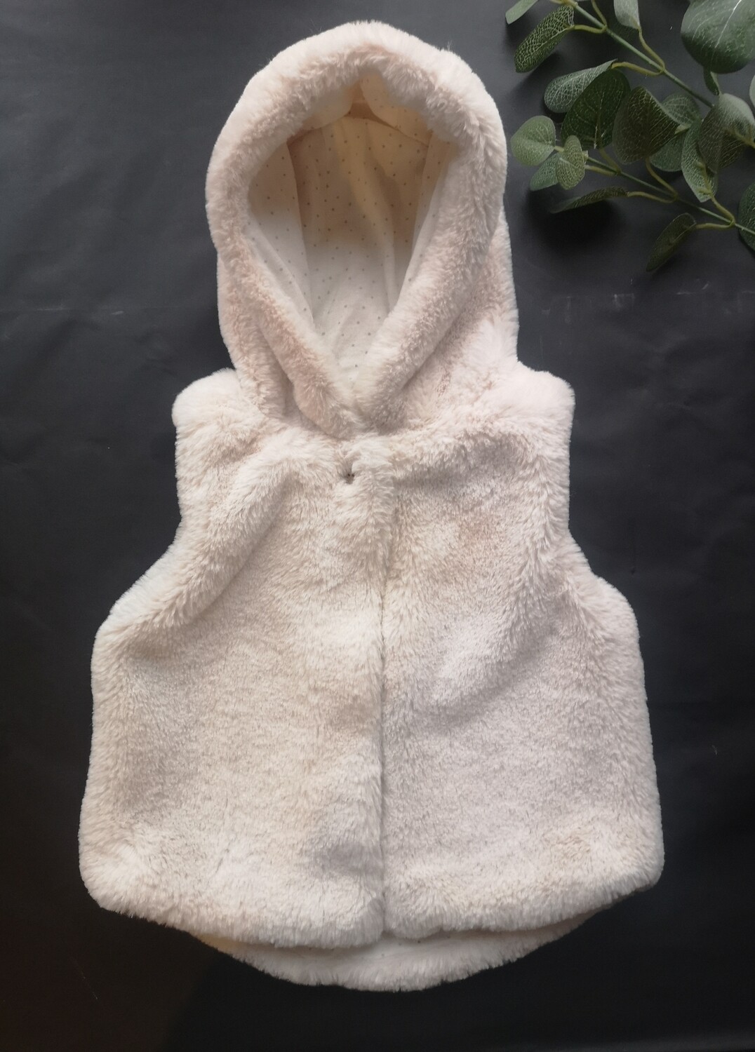 Girls faux fur gilet