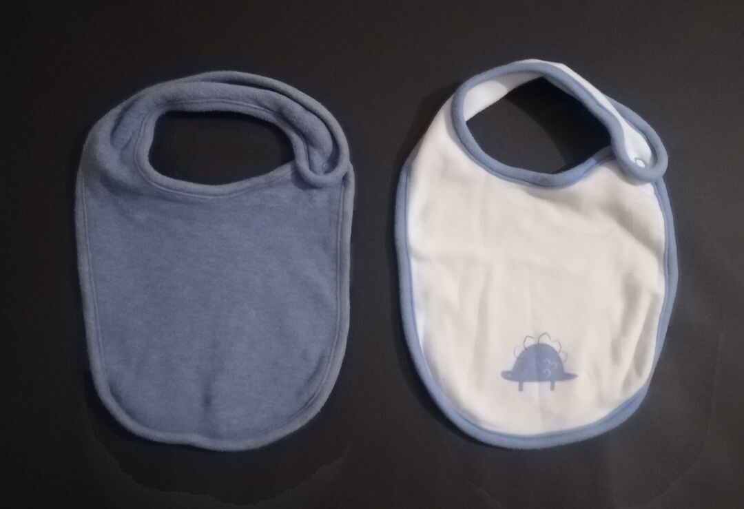 Bibs x2