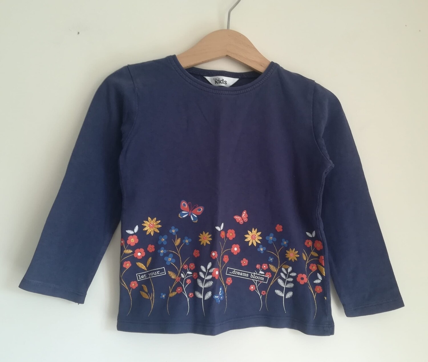 Girls long sleeved top