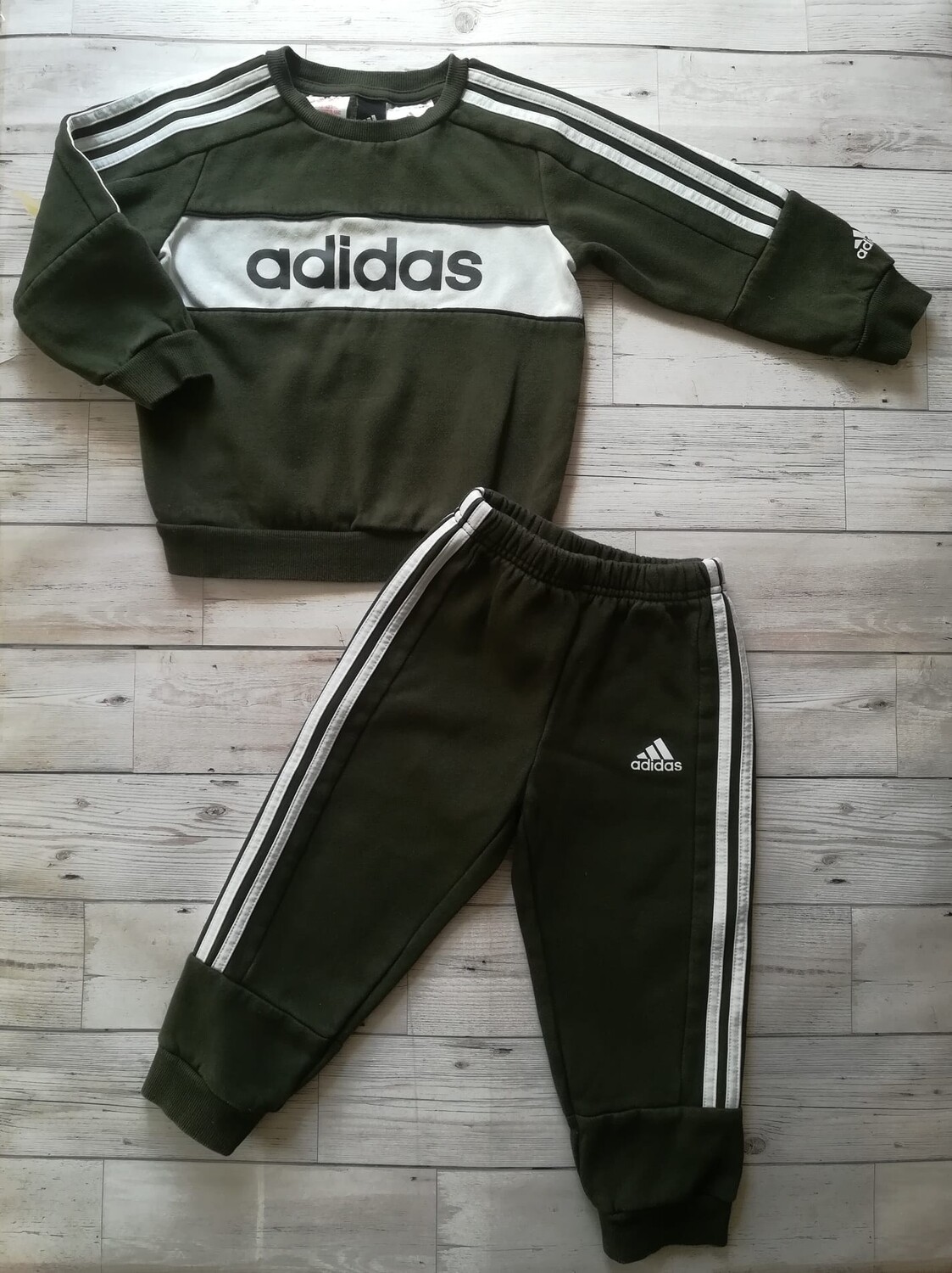 Boys 2 piece tracksuit (Adidas)