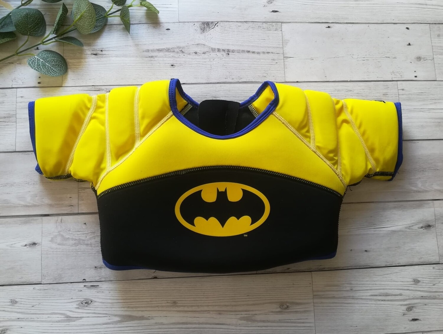 Boys swim body float (ZOGGS)