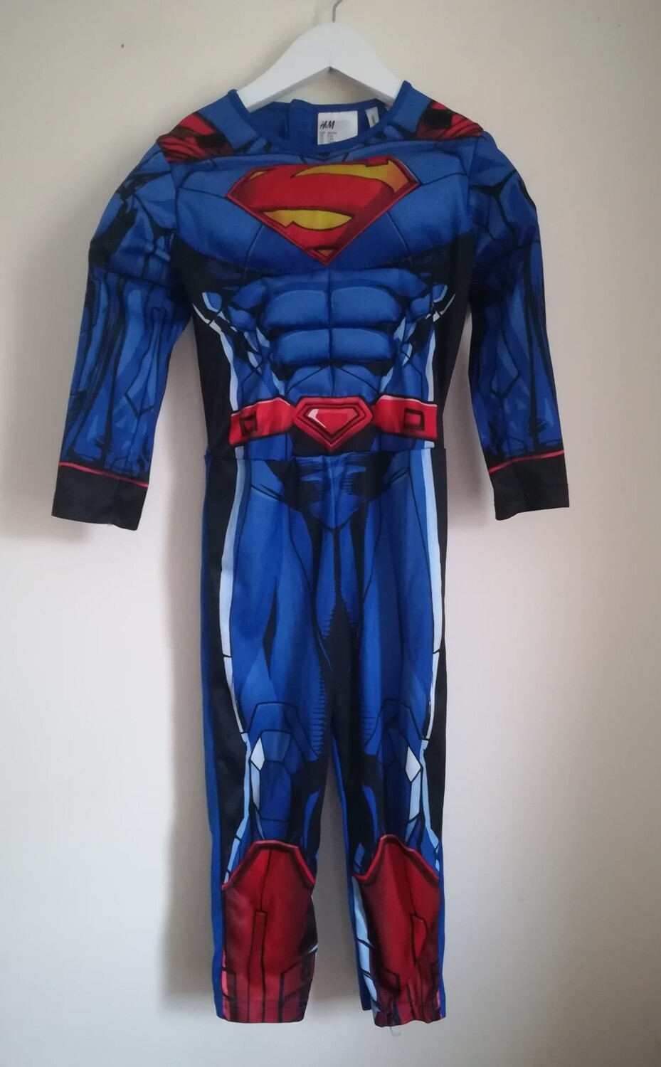 Superman costume from H&amp;M 