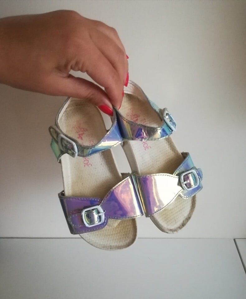 Girls sandles