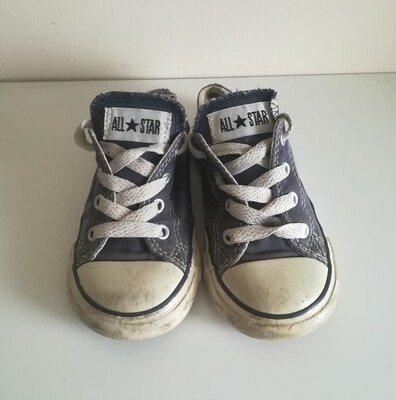 Girls converse trainers