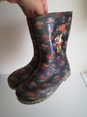 Boys wellies