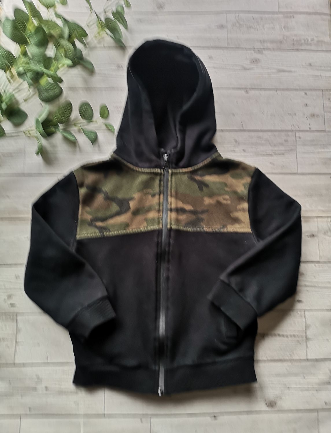 Boys zip up hoodie