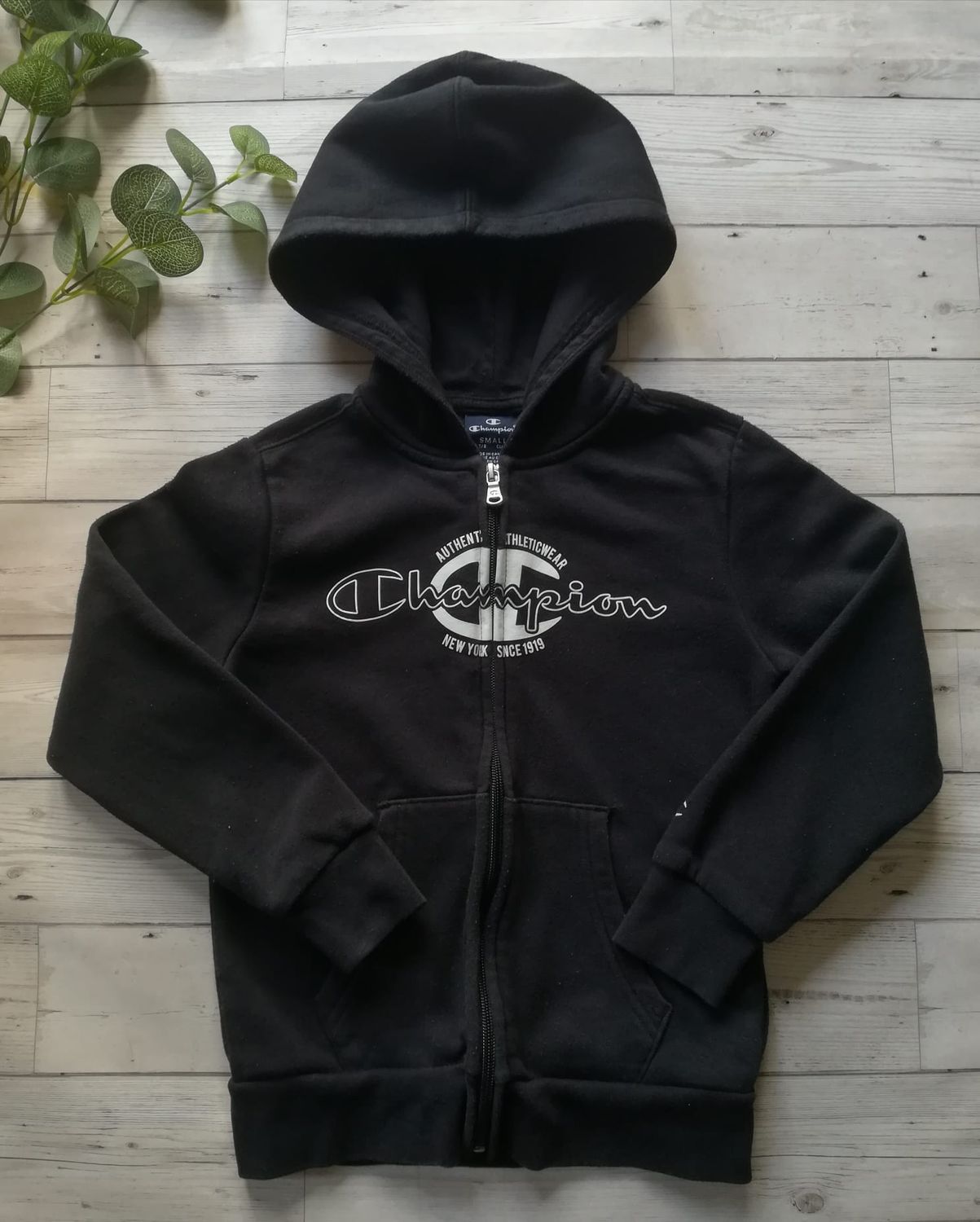 Boys zip up hoodie (Champion)