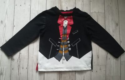 Boys long sleeved top