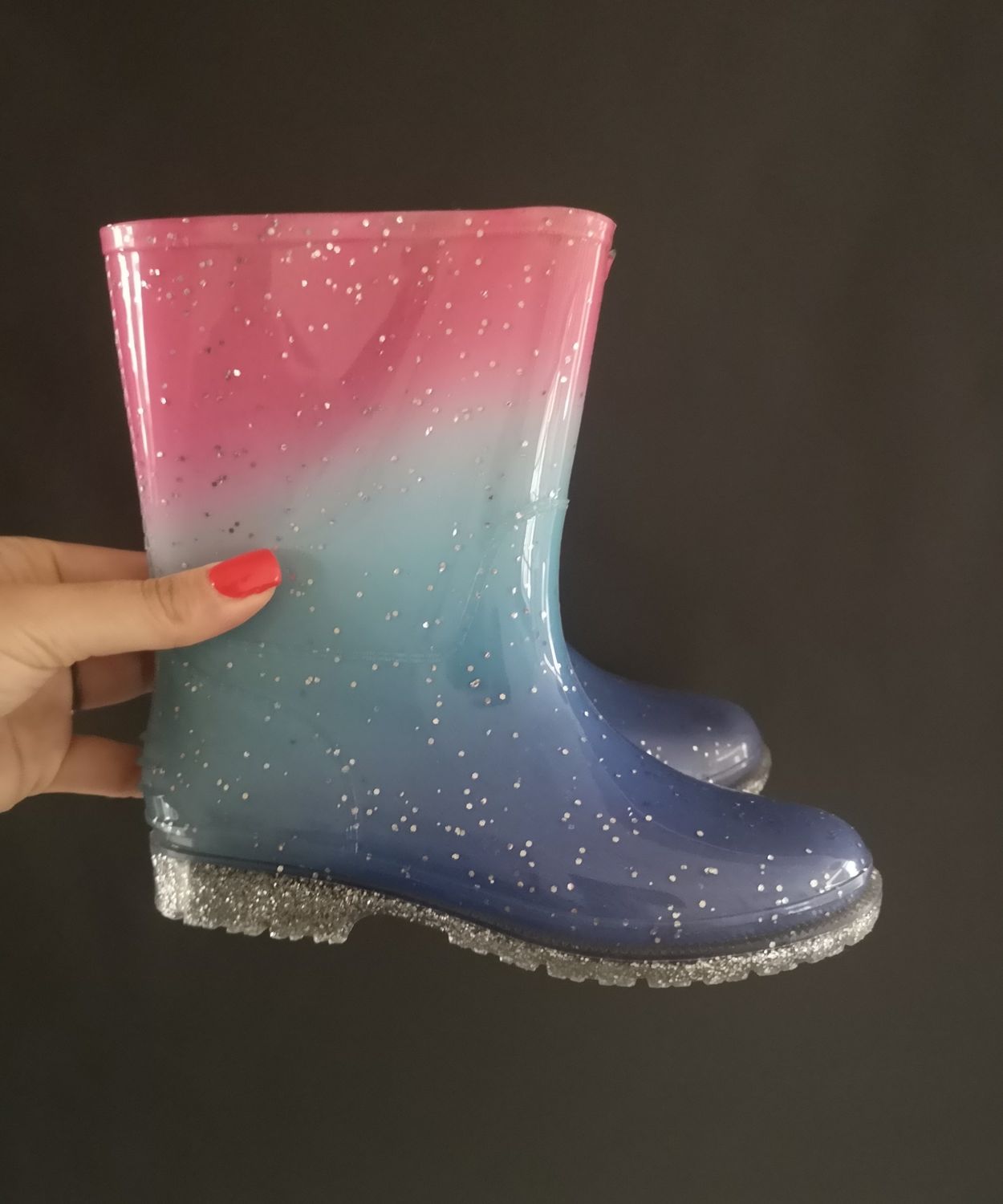 Girls wellies
