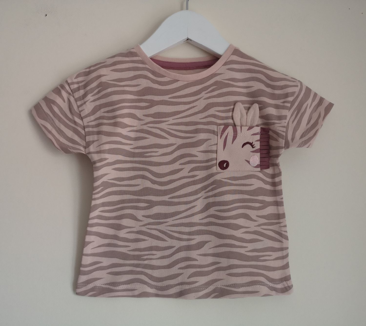 Girls tshirt
