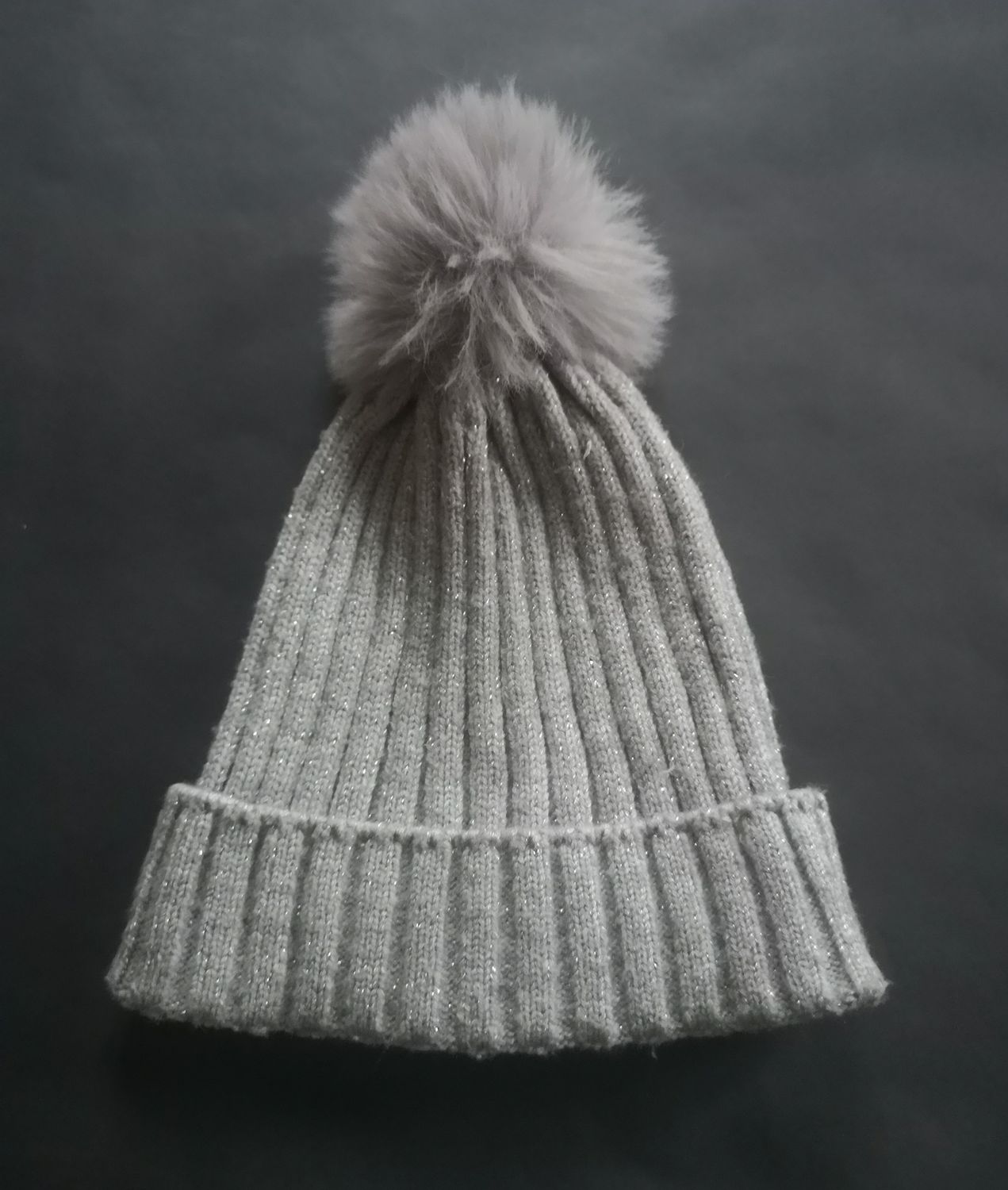 Bobble hat
