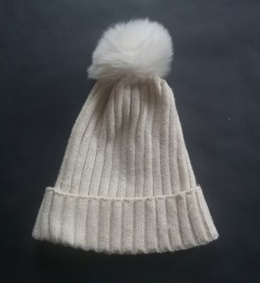 Bobble hat