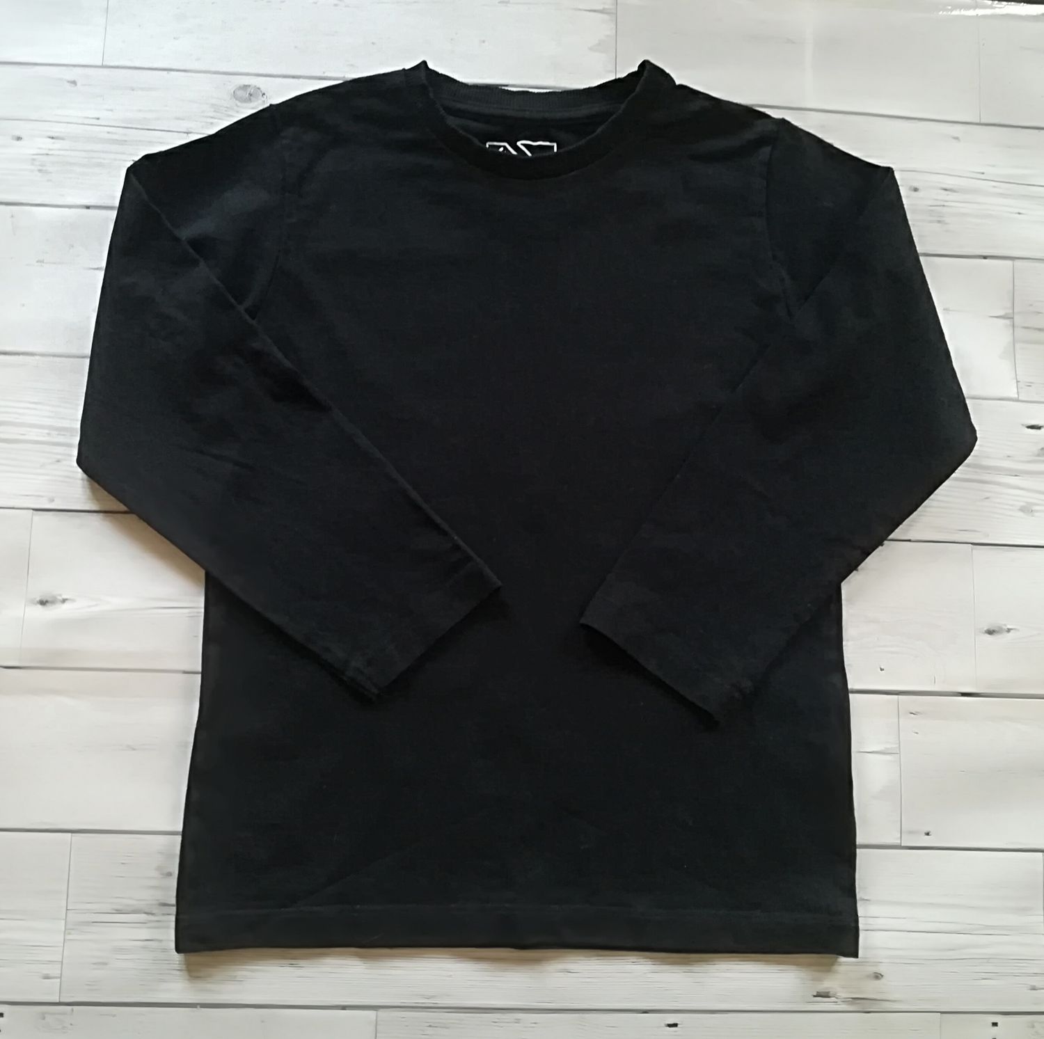 Boys long sleeved top
