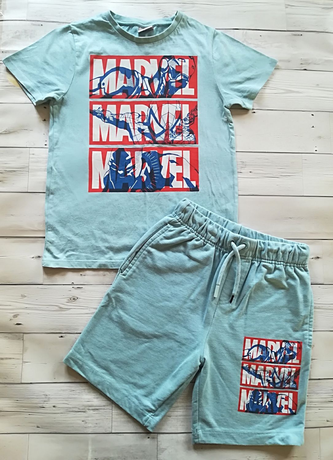 Boys 2 piece set (marvel)