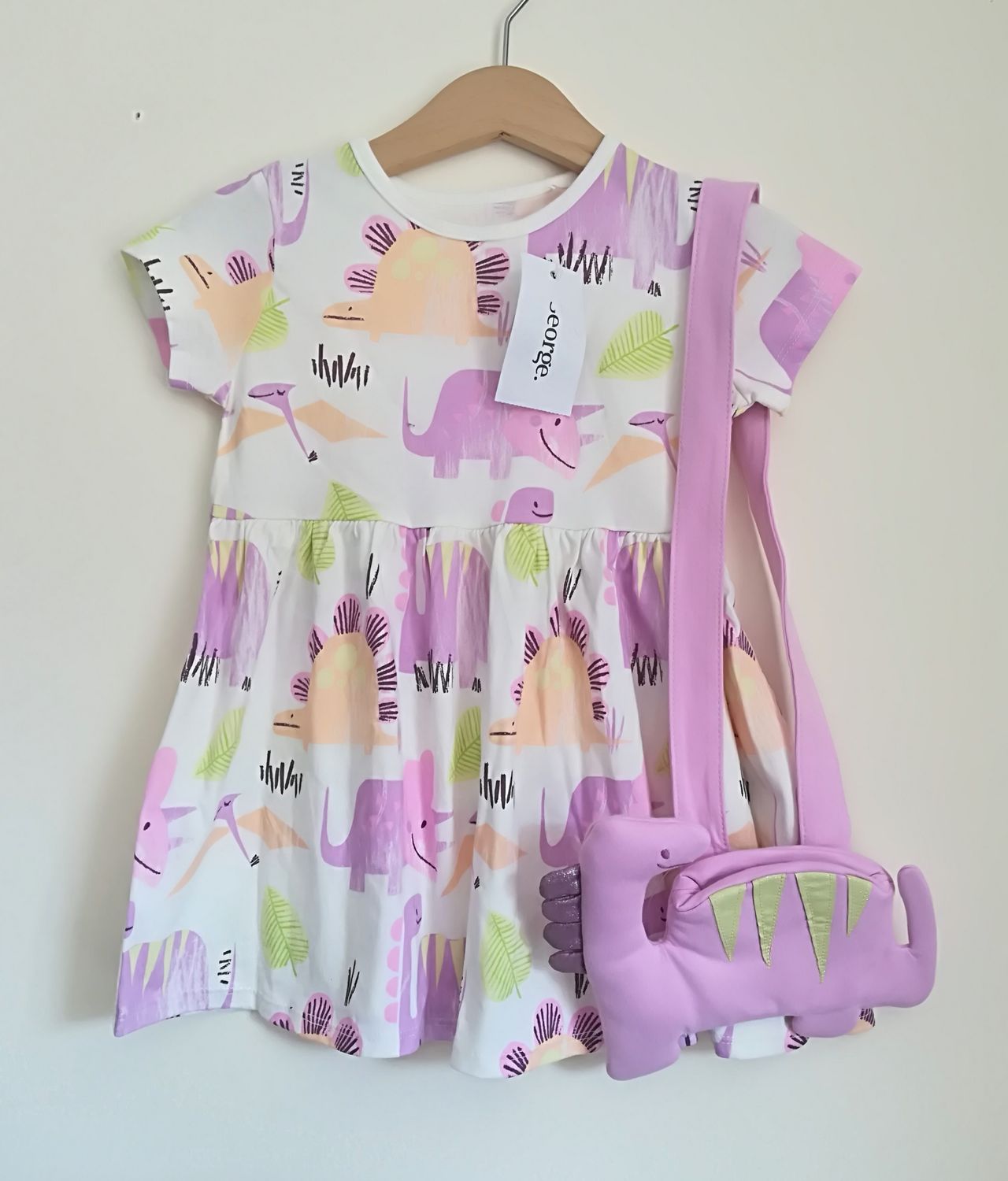 Girls dress (NEW)