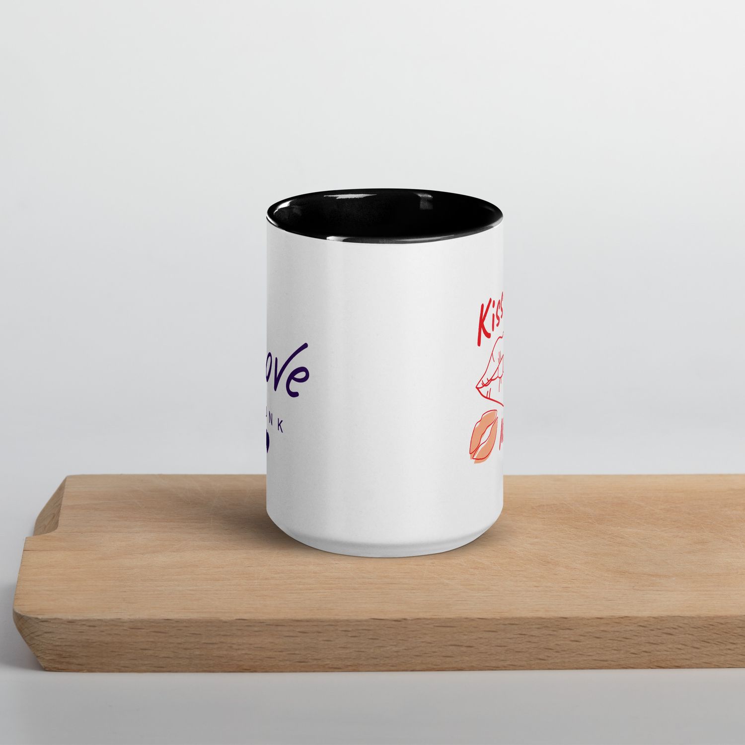 Tasse mit farbiger Innenseite