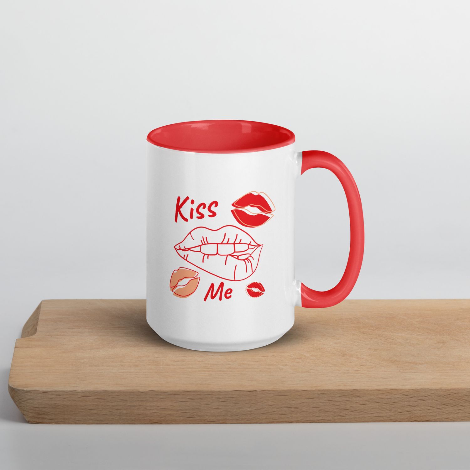 Tasse mit farbiger Innenseite
