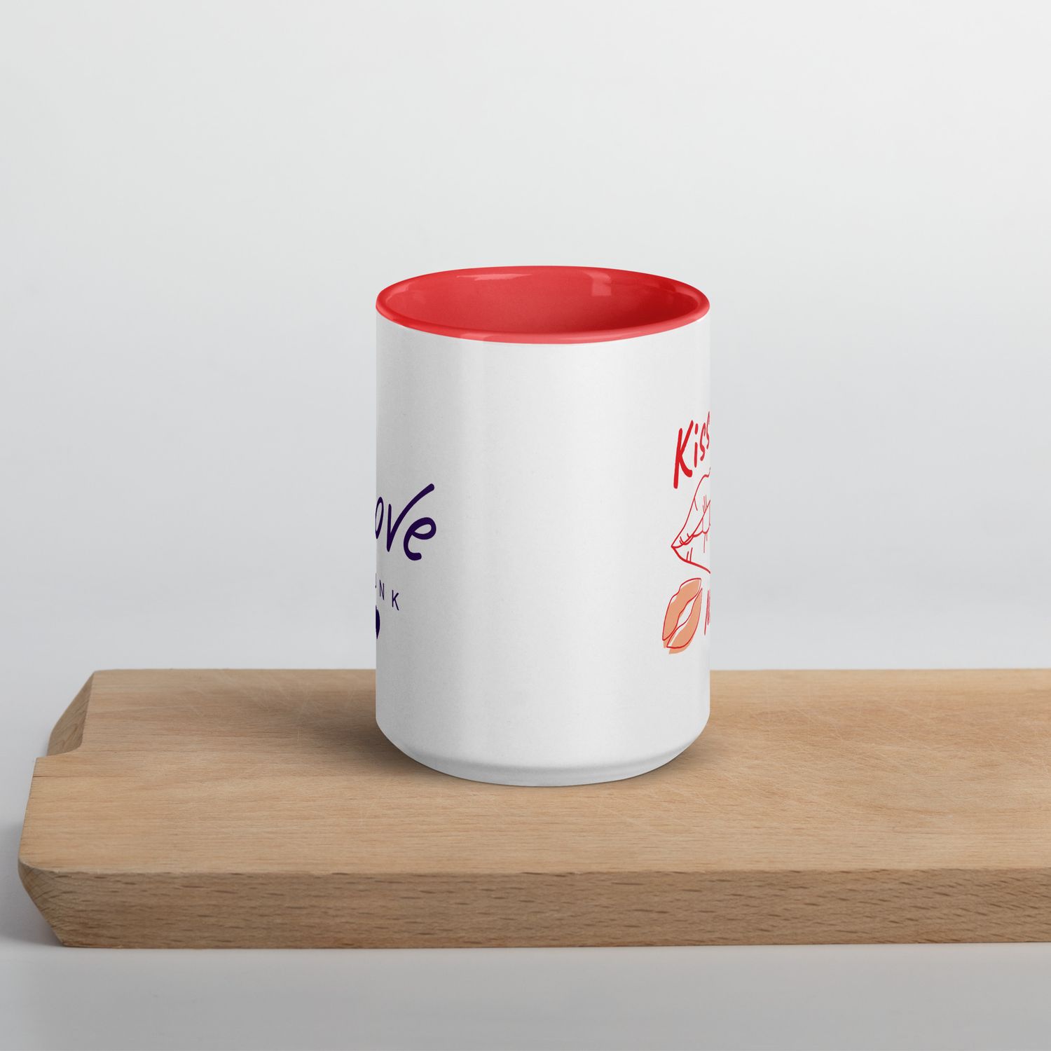Tasse mit farbiger Innenseite