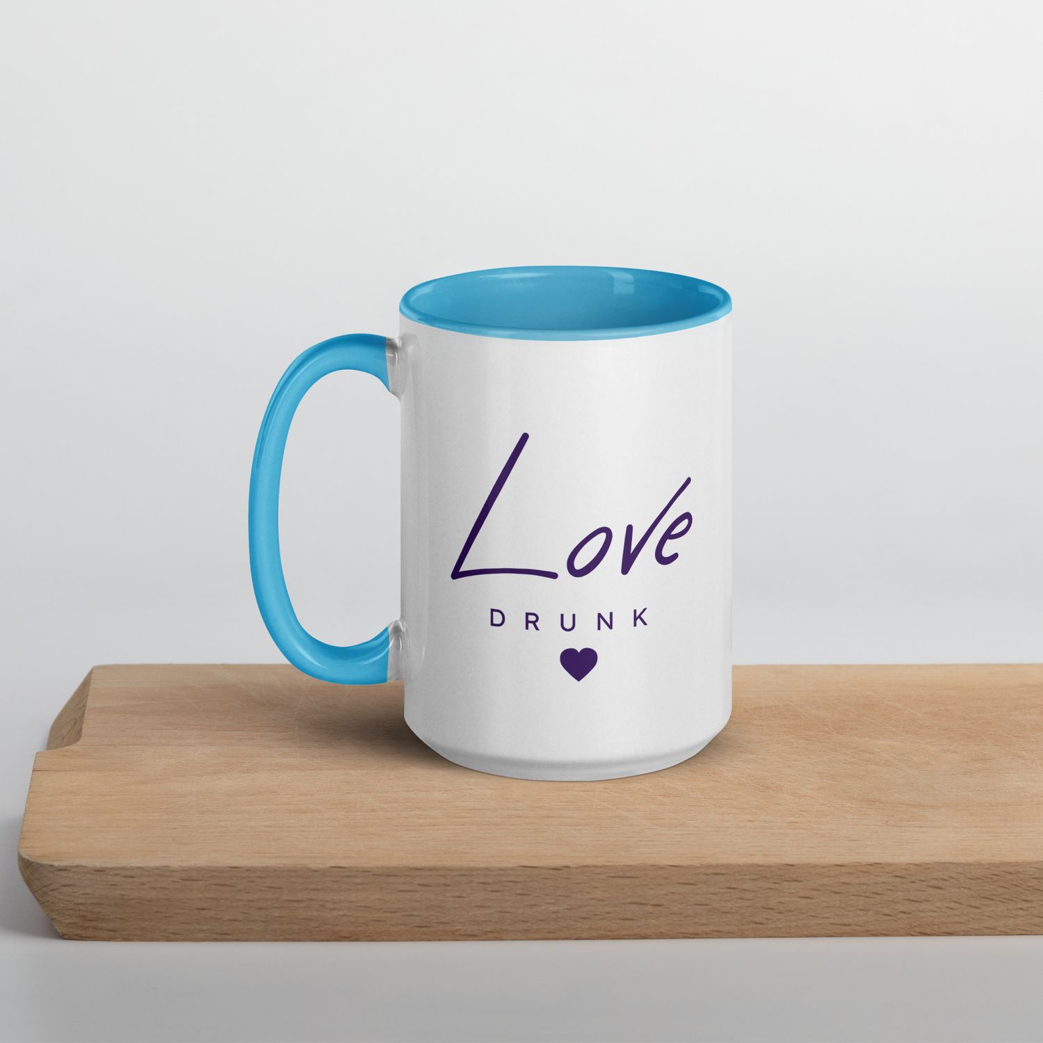 Tasse mit farbiger Innenseite