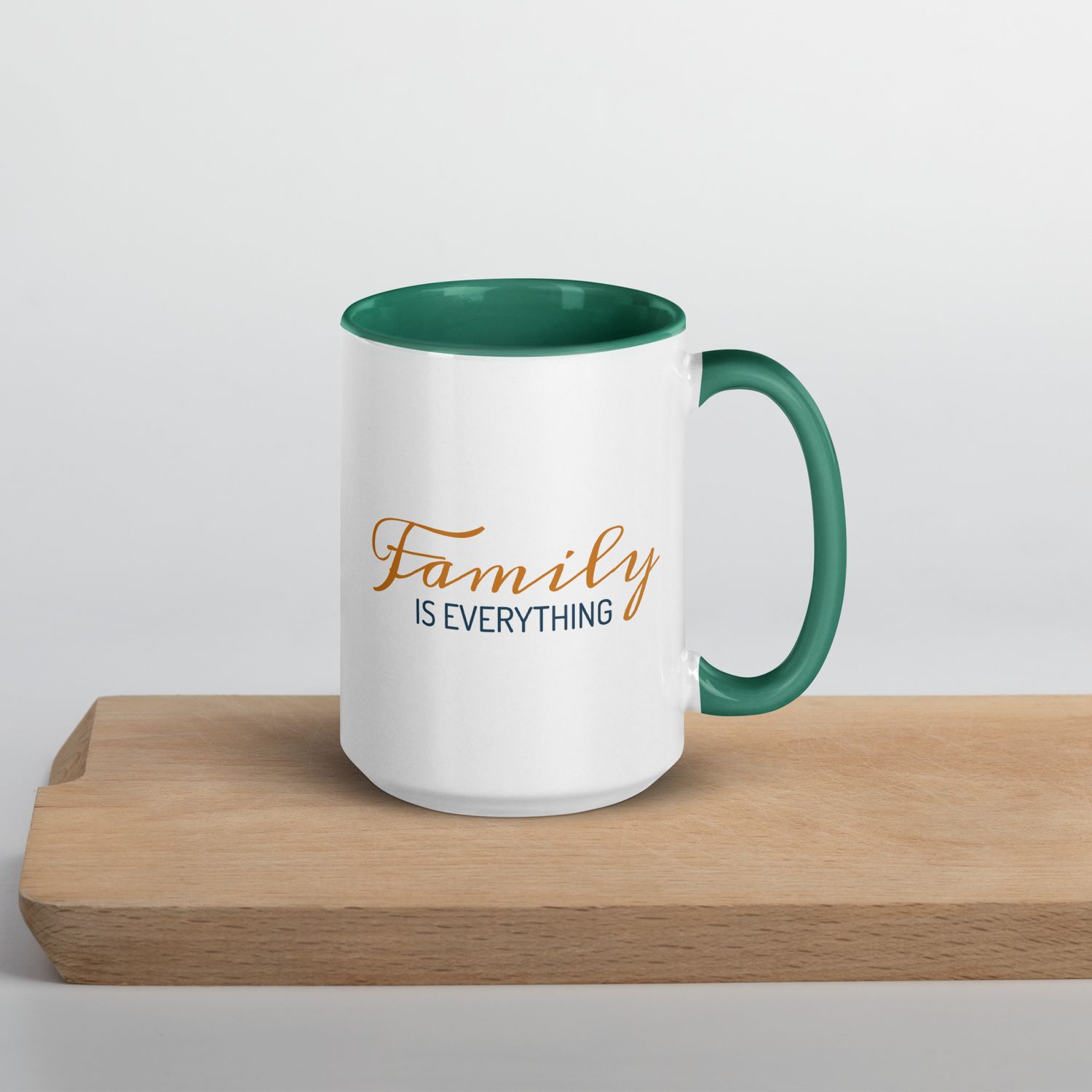 Tasse mit farbiger Innenseite