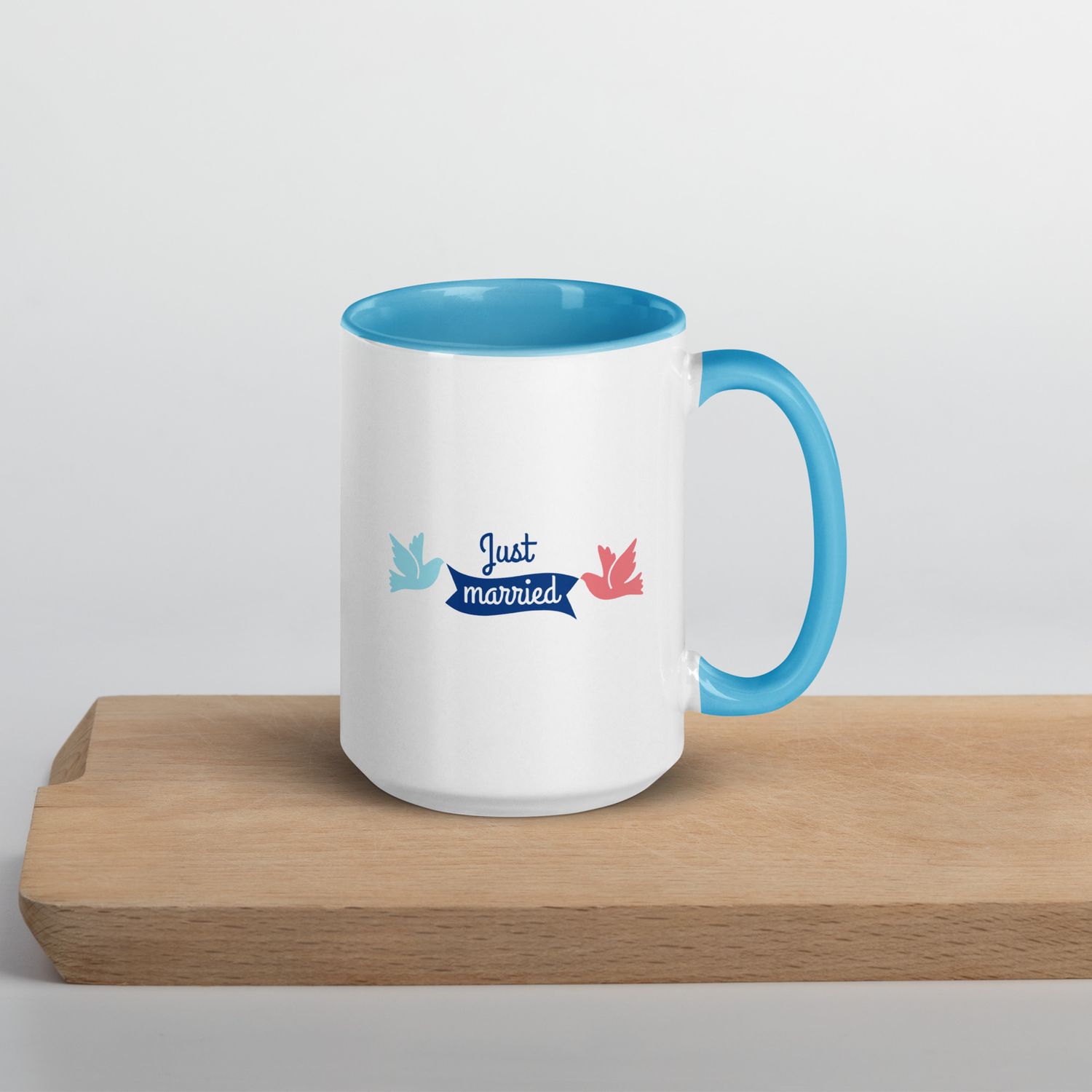 Tasse mit farbiger Innenseite