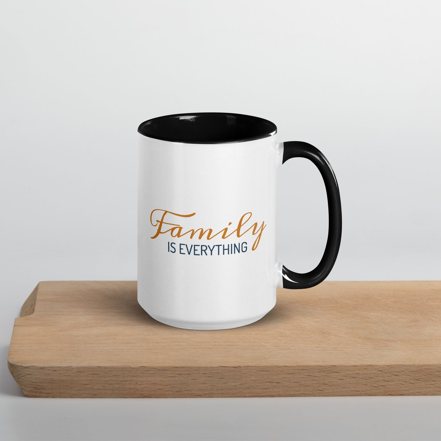 Tasse mit farbiger Innenseite