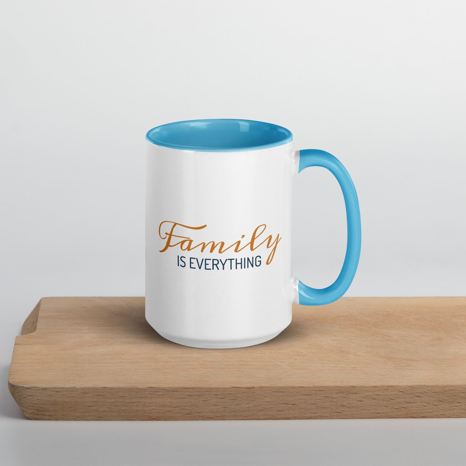 Tasse mit farbiger Innenseite
