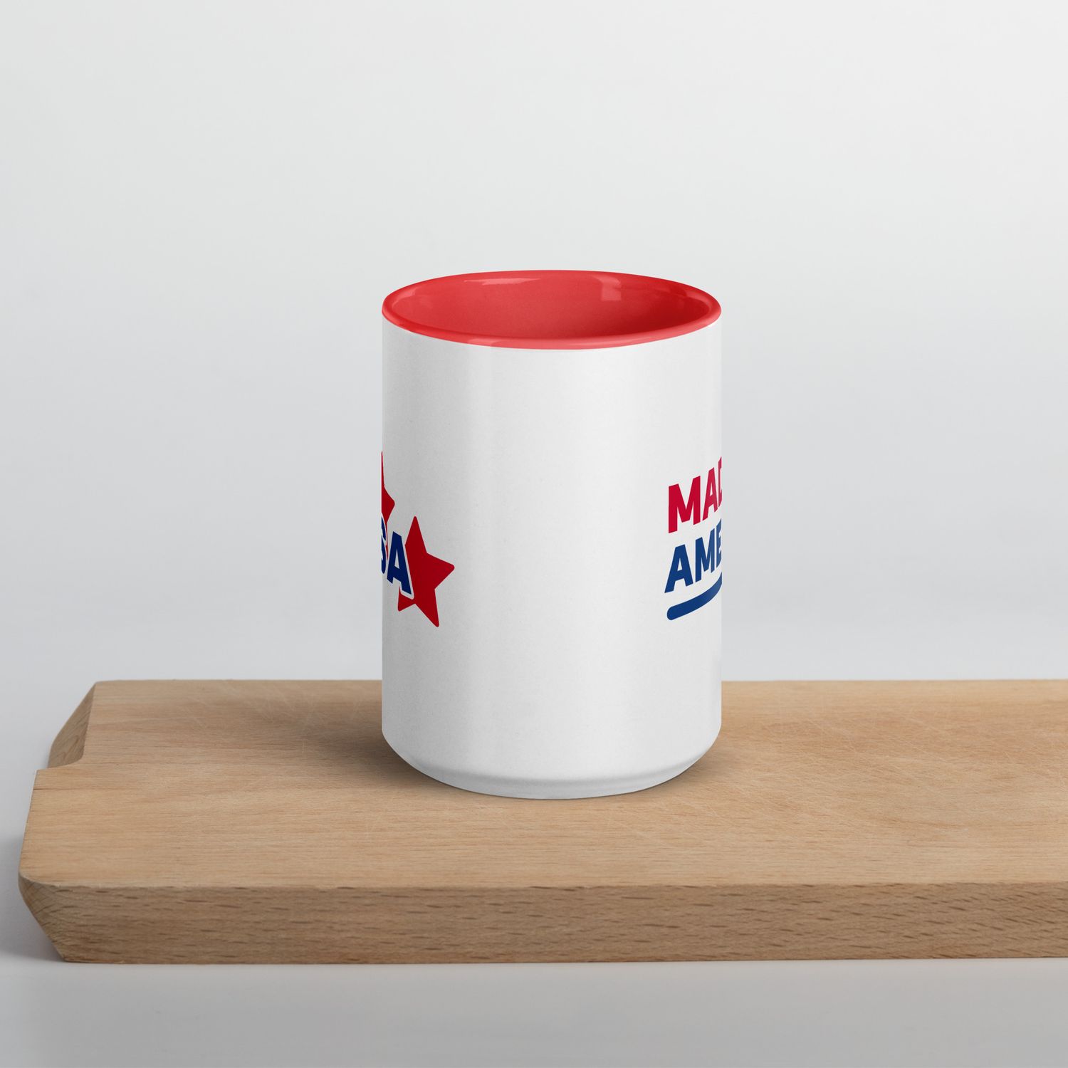 Tasse mit farbiger Innenseite