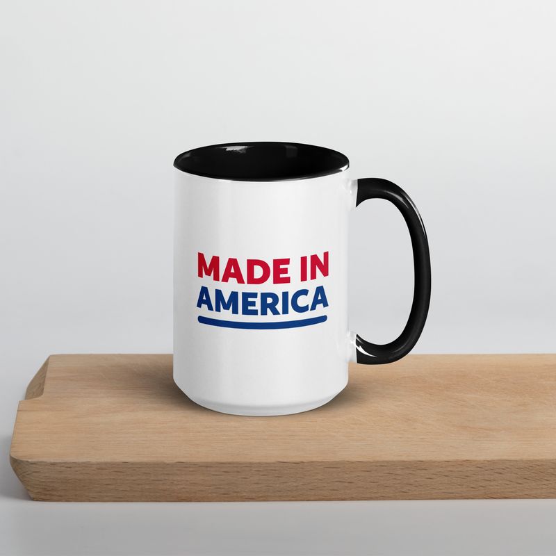 Tasse mit farbiger Innenseite
