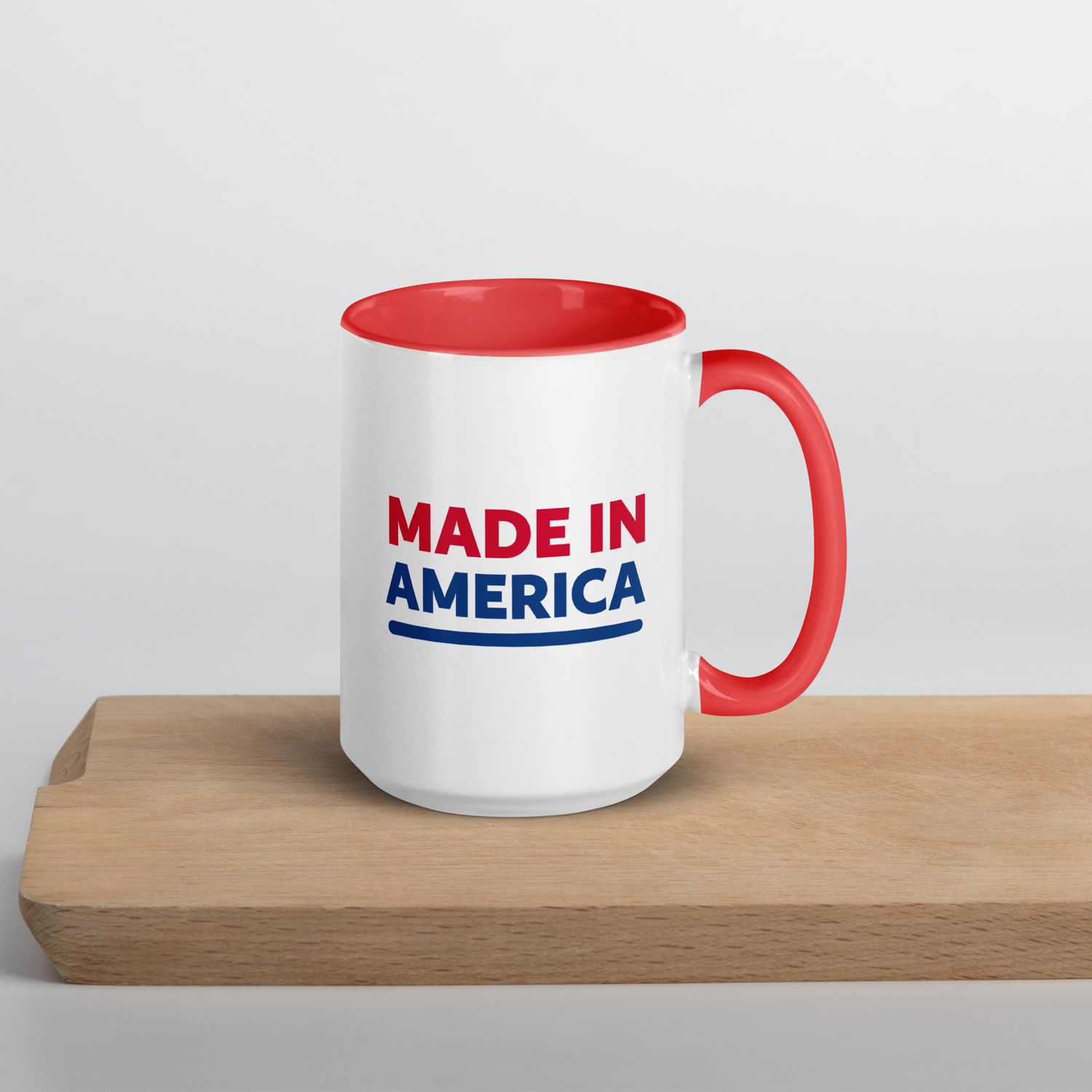 Tasse mit farbiger Innenseite