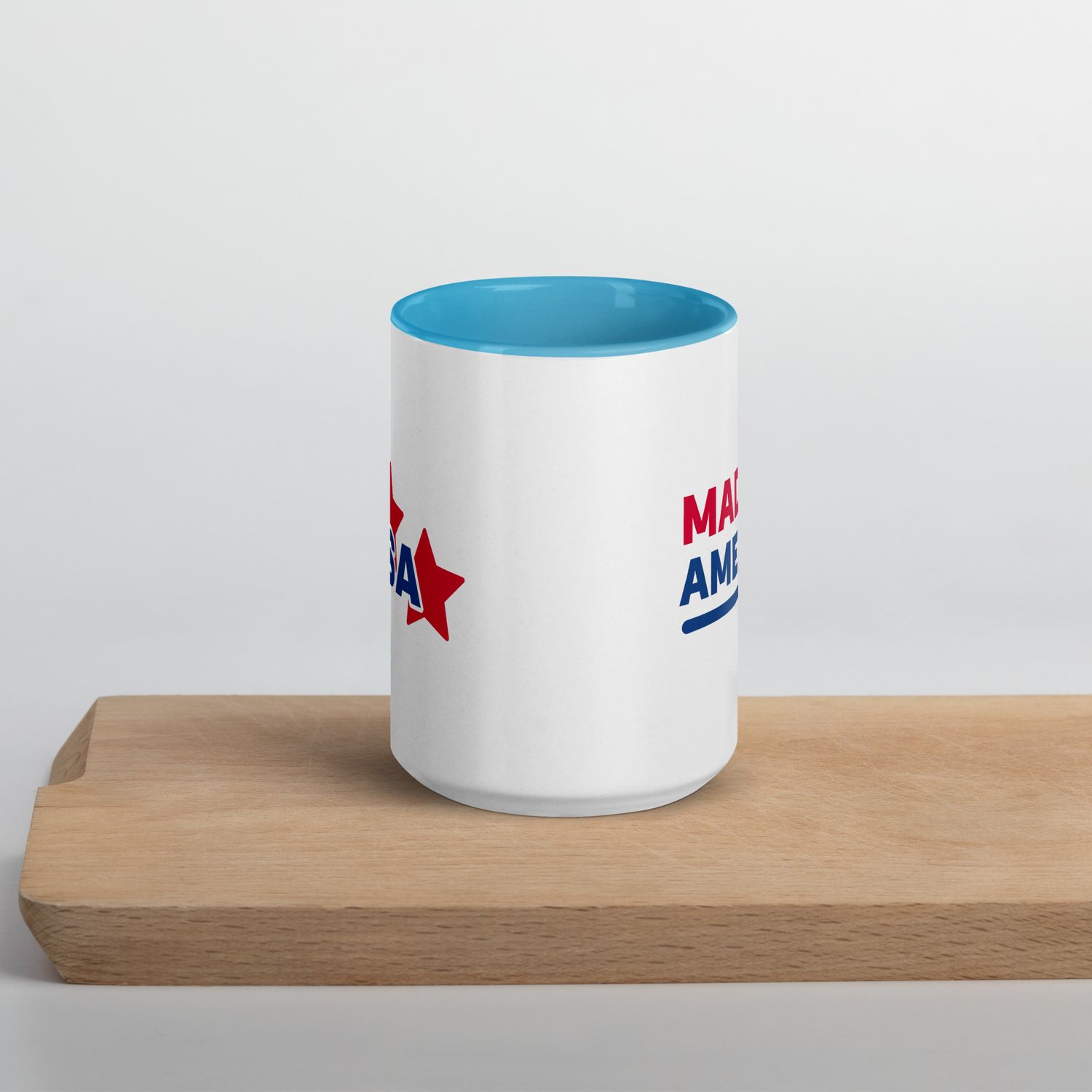 Tasse mit farbiger Innenseite