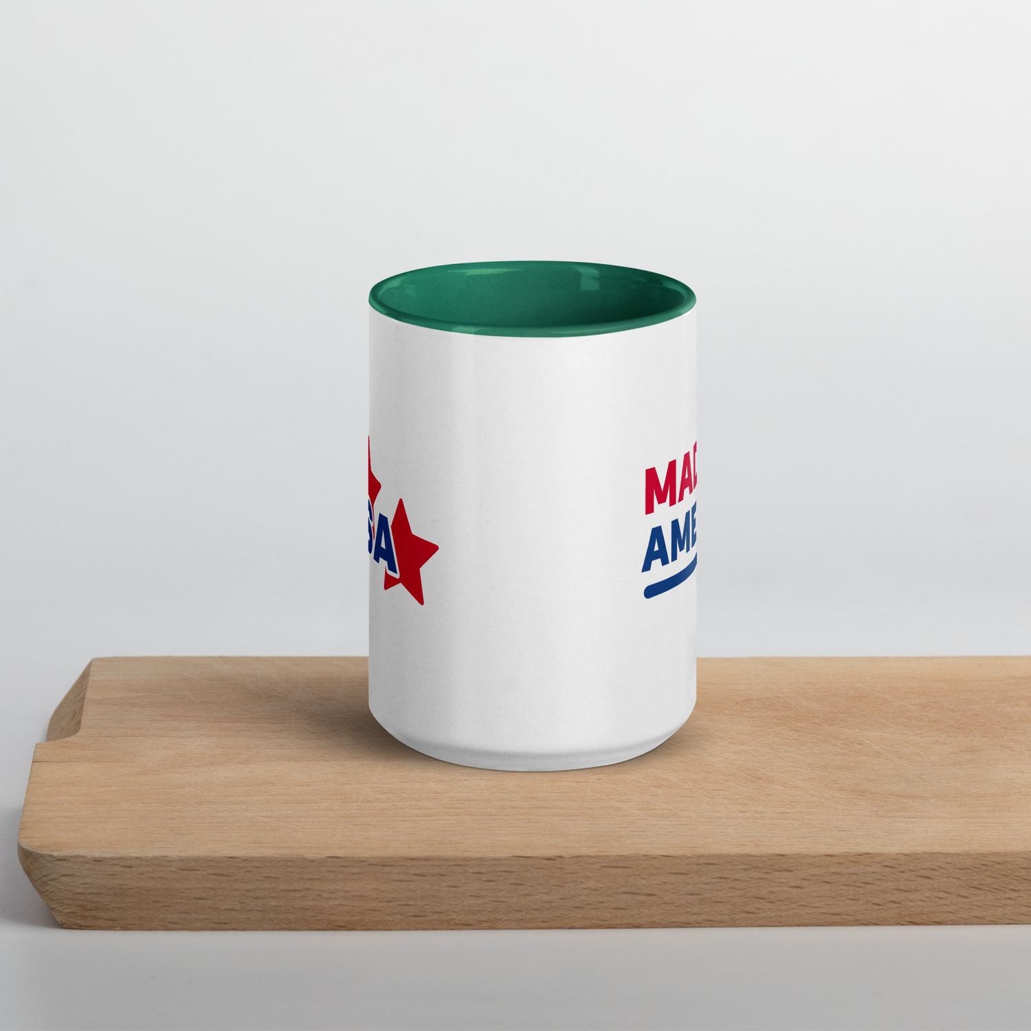 Tasse mit farbiger Innenseite