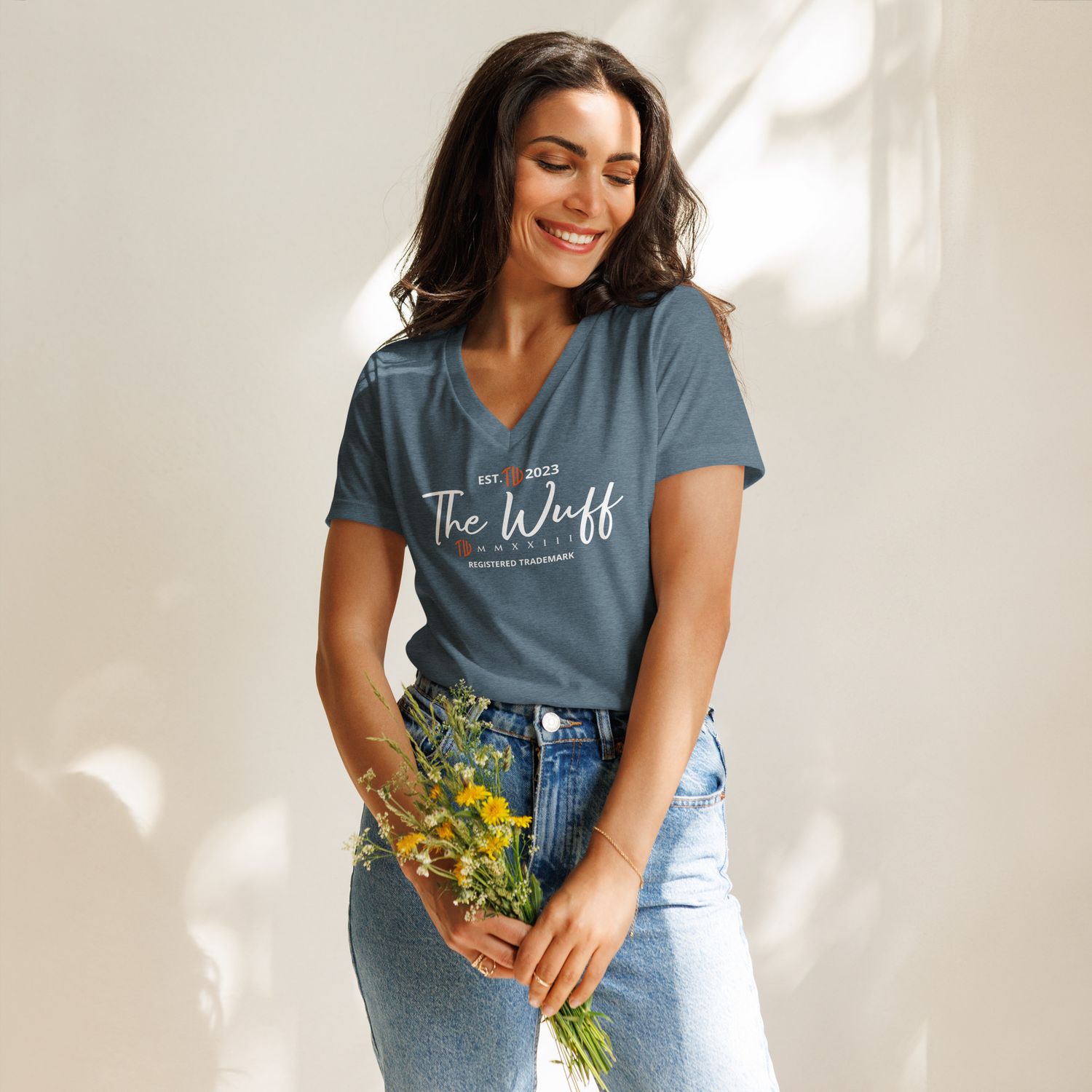 Lockeres Damen T-Shirt mit V-Ausschnitt