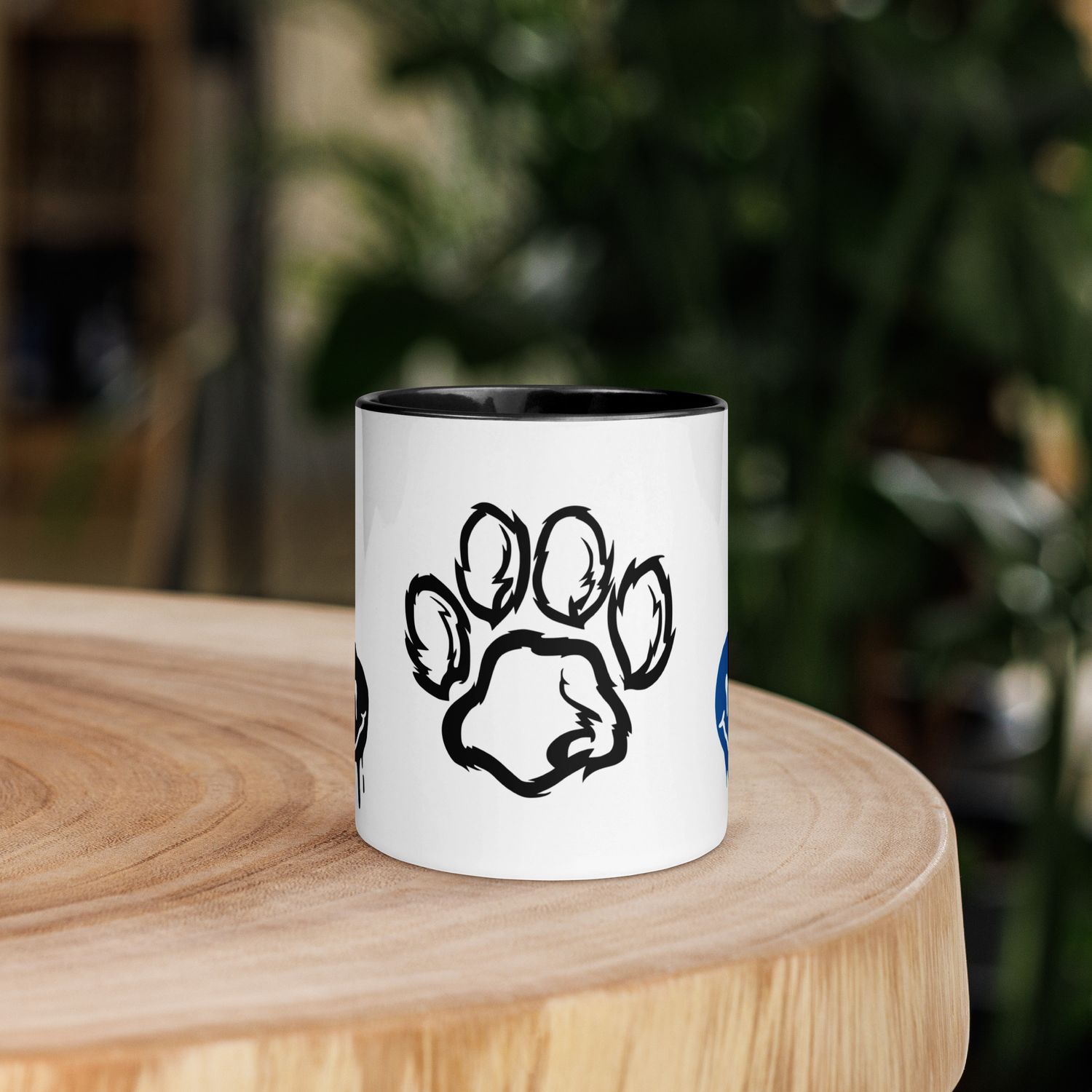 Tasse mit farbiger Innenseite