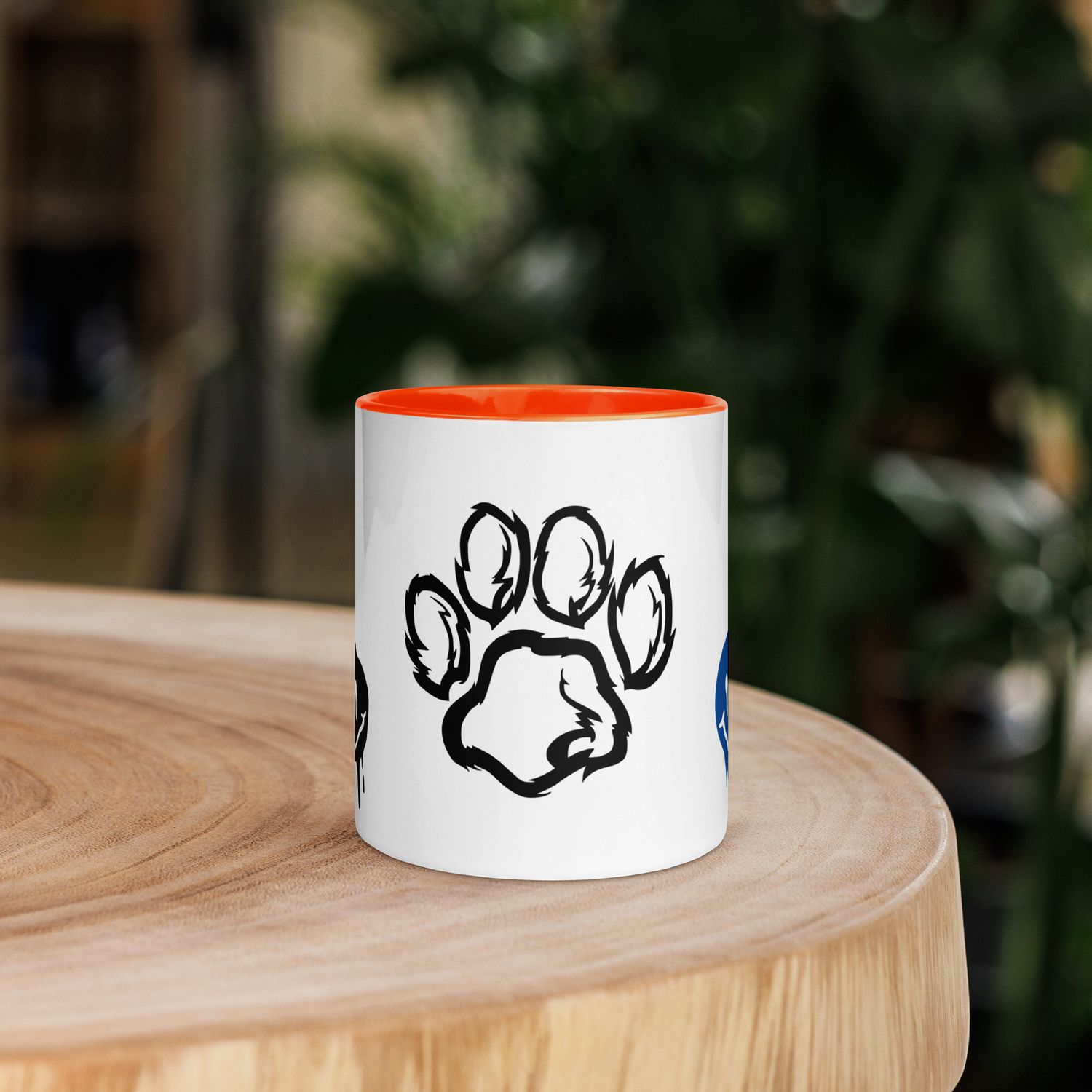 Tasse mit farbiger Innenseite