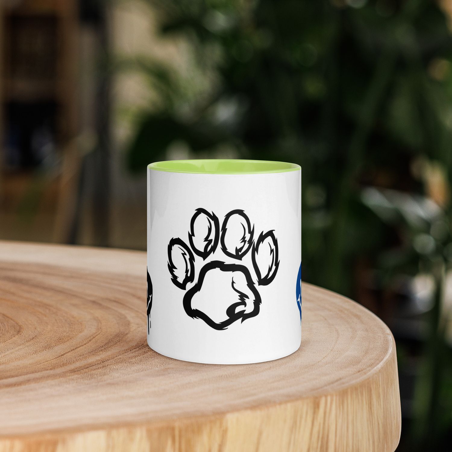 Tasse mit farbiger Innenseite