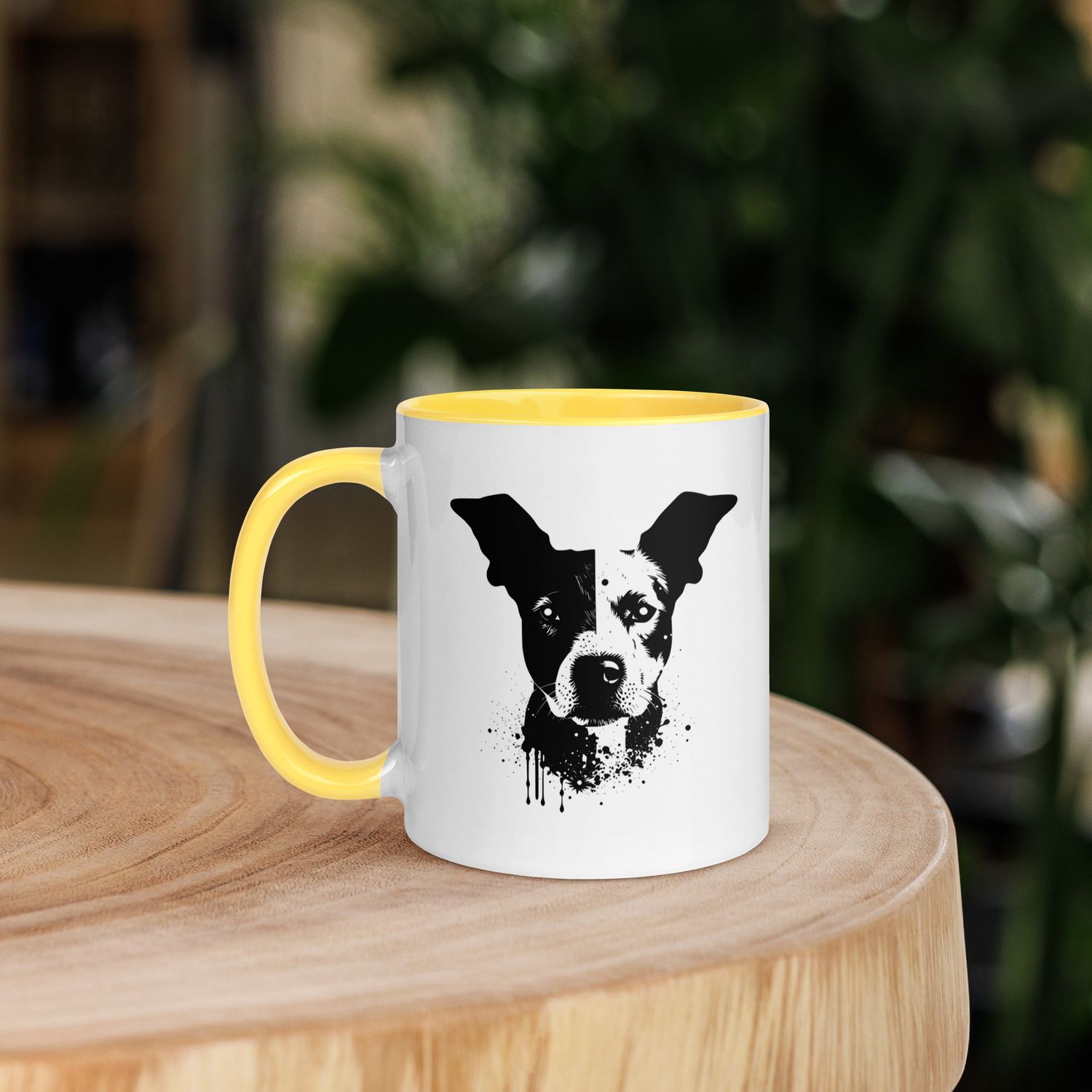 Tasse mit farbiger Innenseite