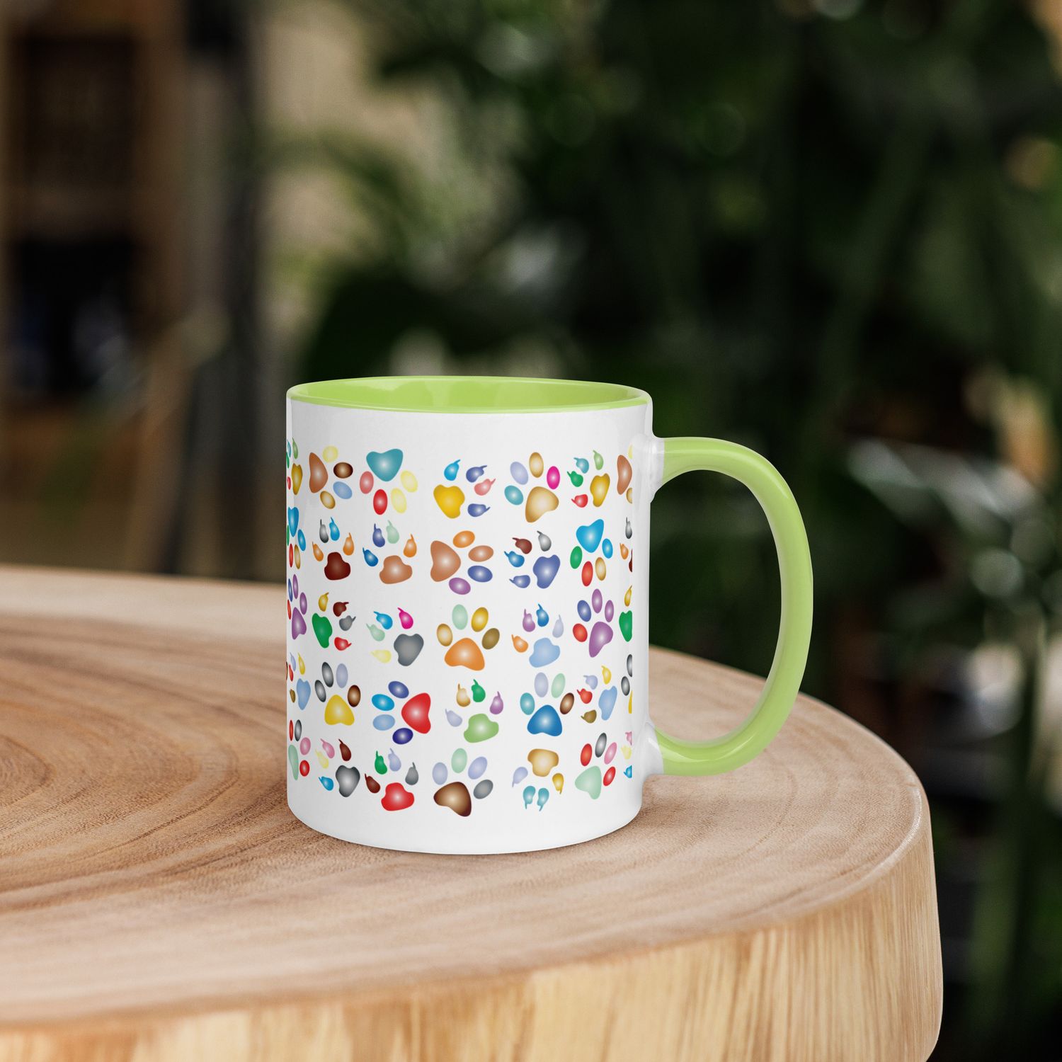 Tasse mit farbiger Innenseite
