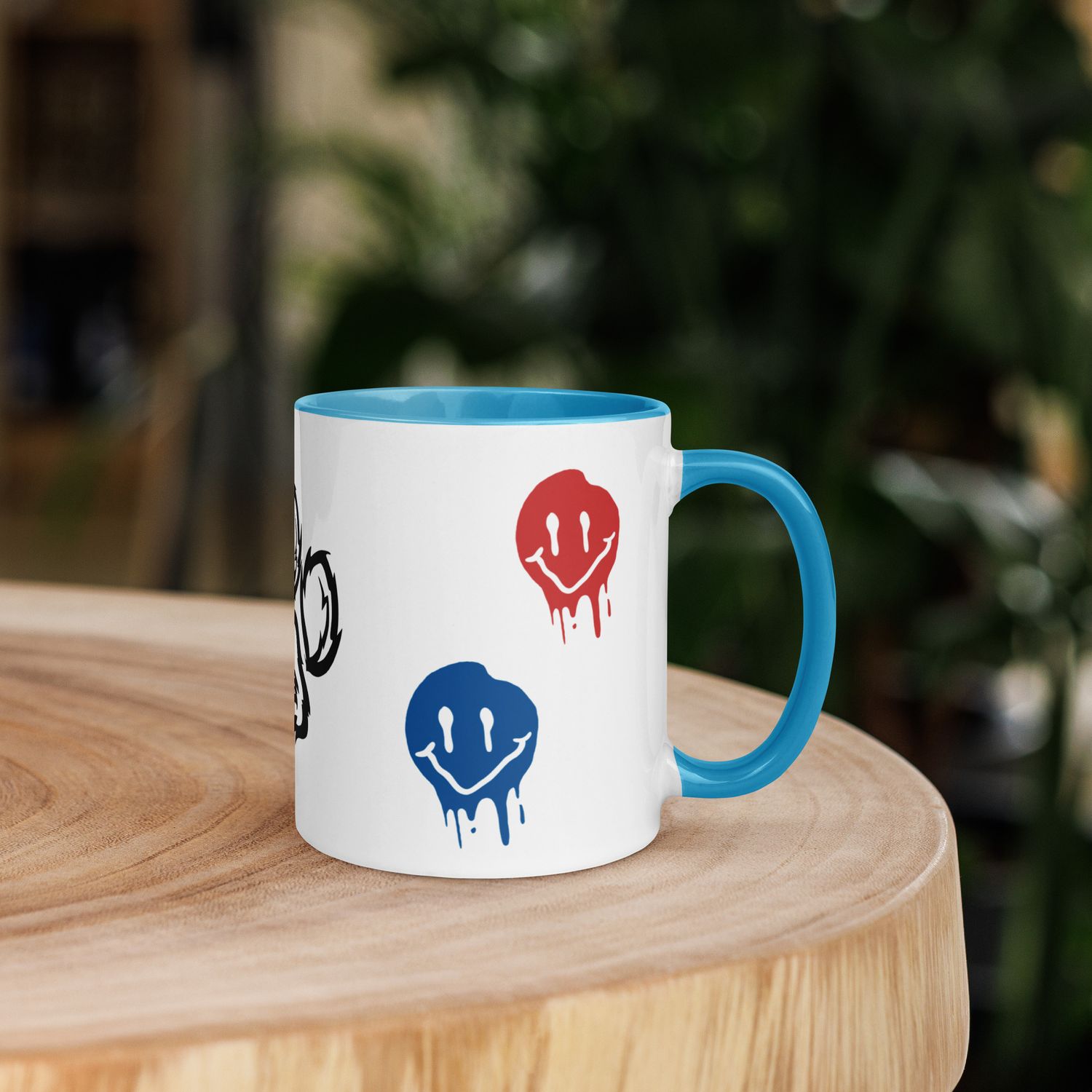 Tasse mit farbiger Innenseite