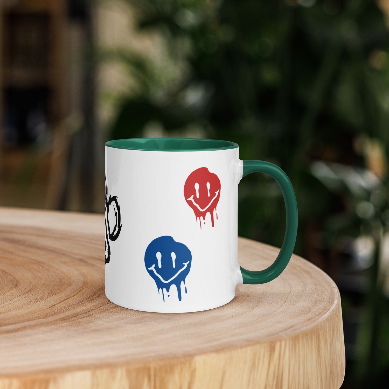 Tasse mit farbiger Innenseite