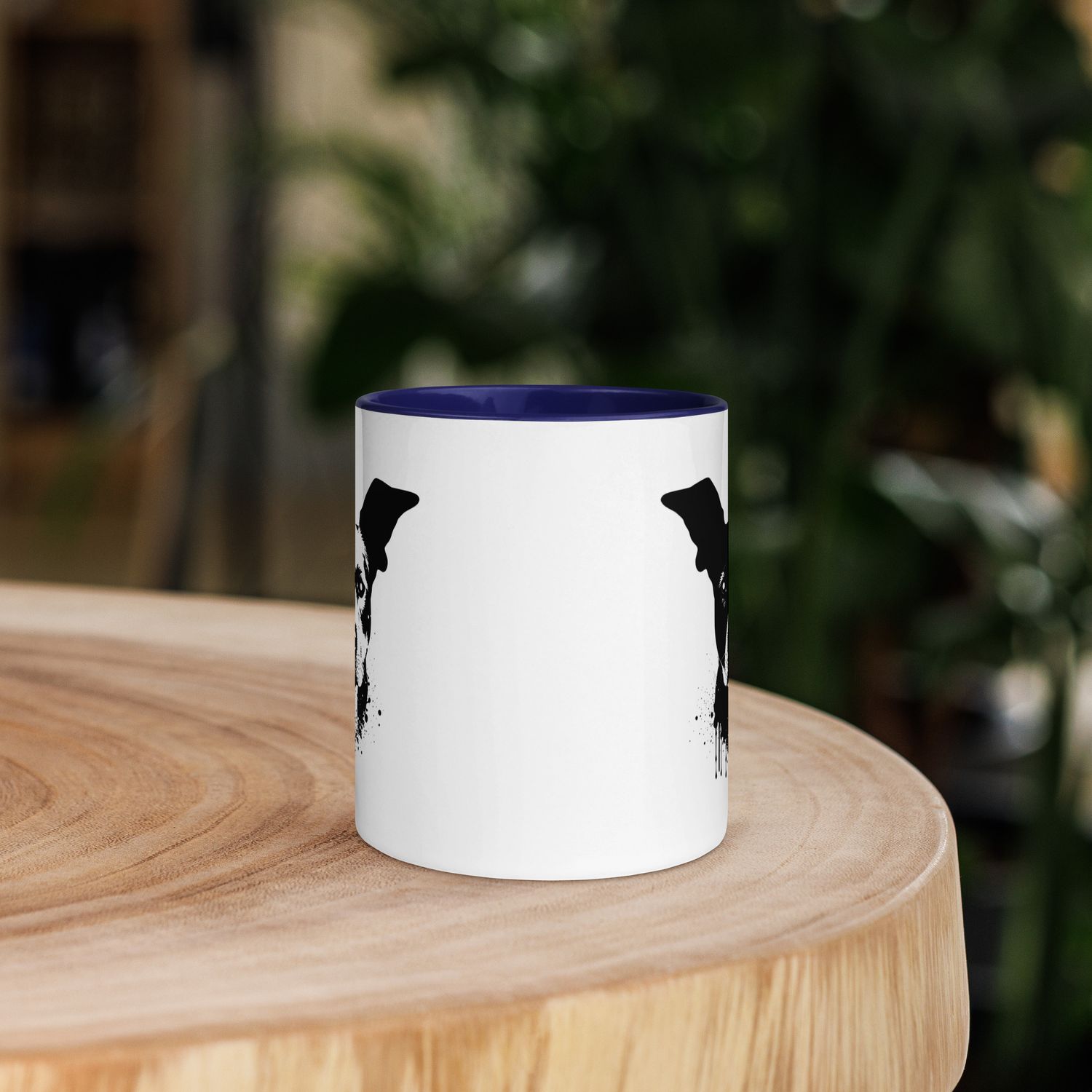 Tasse mit farbiger Innenseite