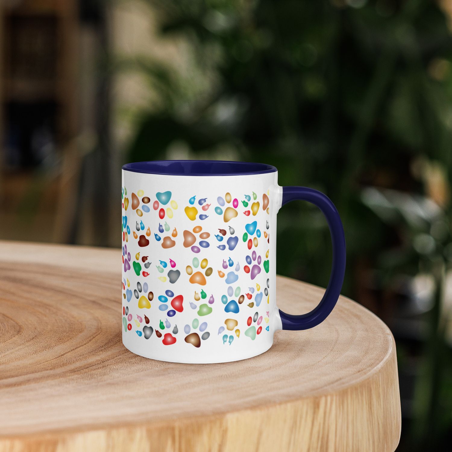 Tasse mit farbiger Innenseite